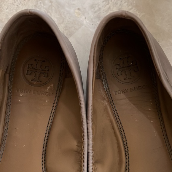 Tory Burch Minnie Cap Toe Light Taupe/Grey  Ballet Flats Women's Size 5 - Picture 6 of 8